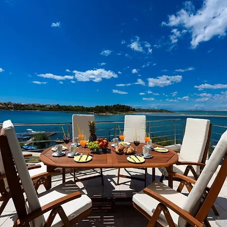 Villa Modern In By The Sea *