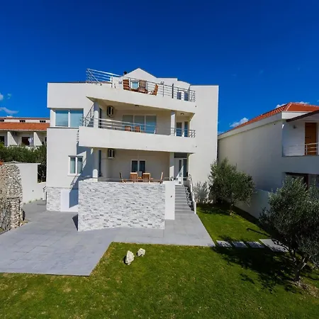 Modern In With Terrace