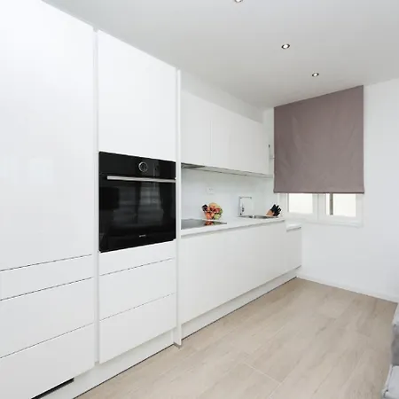 Modern In By The Sea Nin