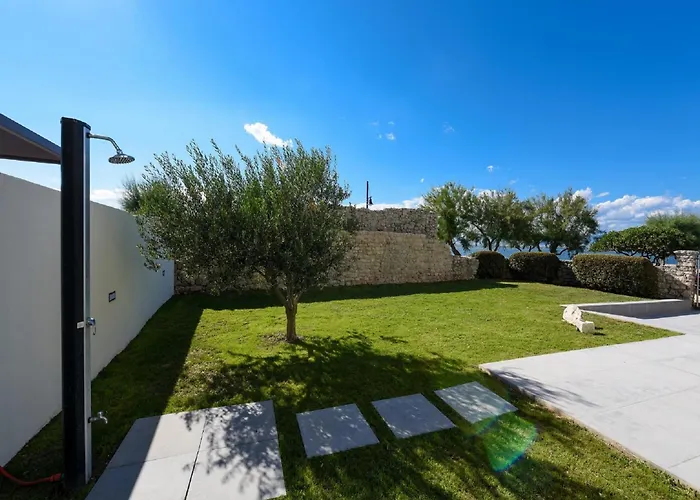 וילה Modern In By The Sea