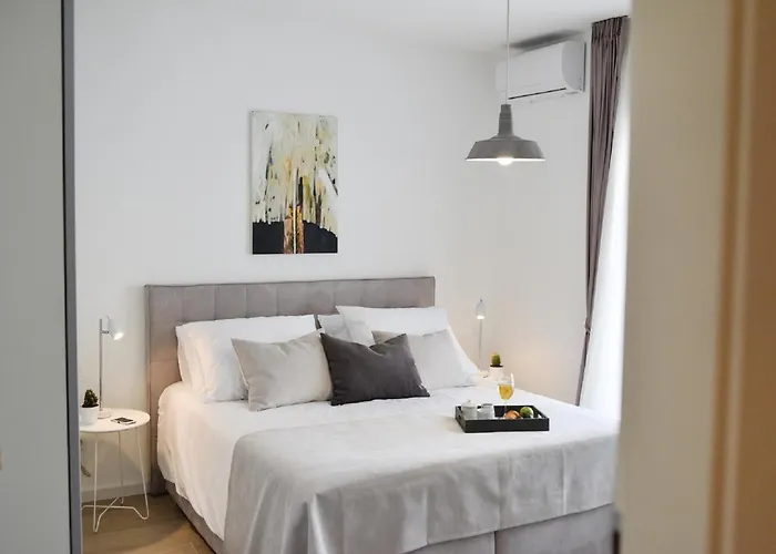 Villa Modern In By The Sea