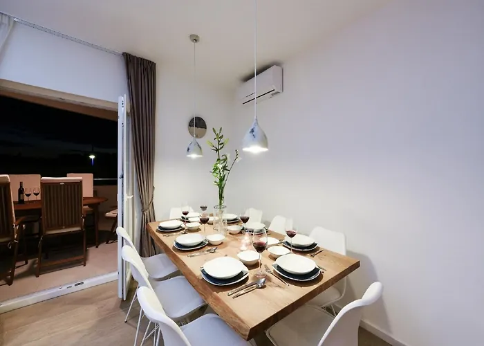 Modern In By The Sea וילה *