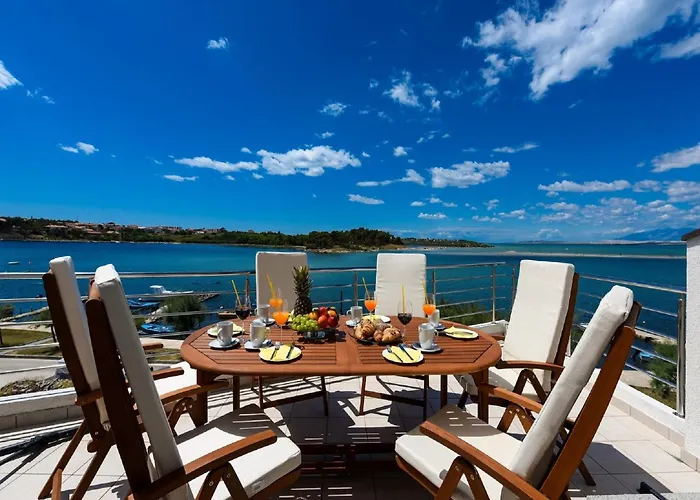 וילה Modern In By The Sea *