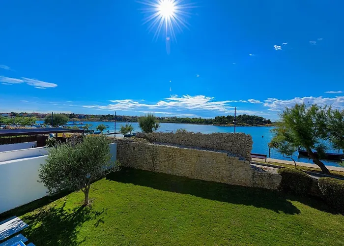 Villa Modern In By The Sea